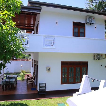 Aken Villa Hikkaduwa Bagian luar foto